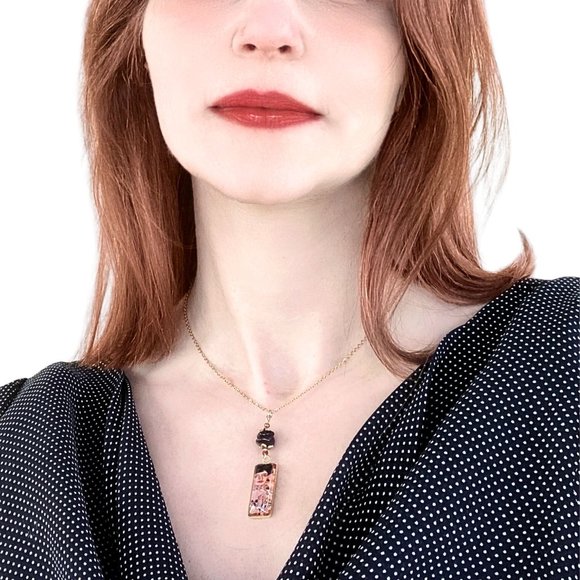 Lady in Gold Pendant Necklace Gustav Klimt Garnet Adele Face Cabochon Handmade - Picture 5 of 9